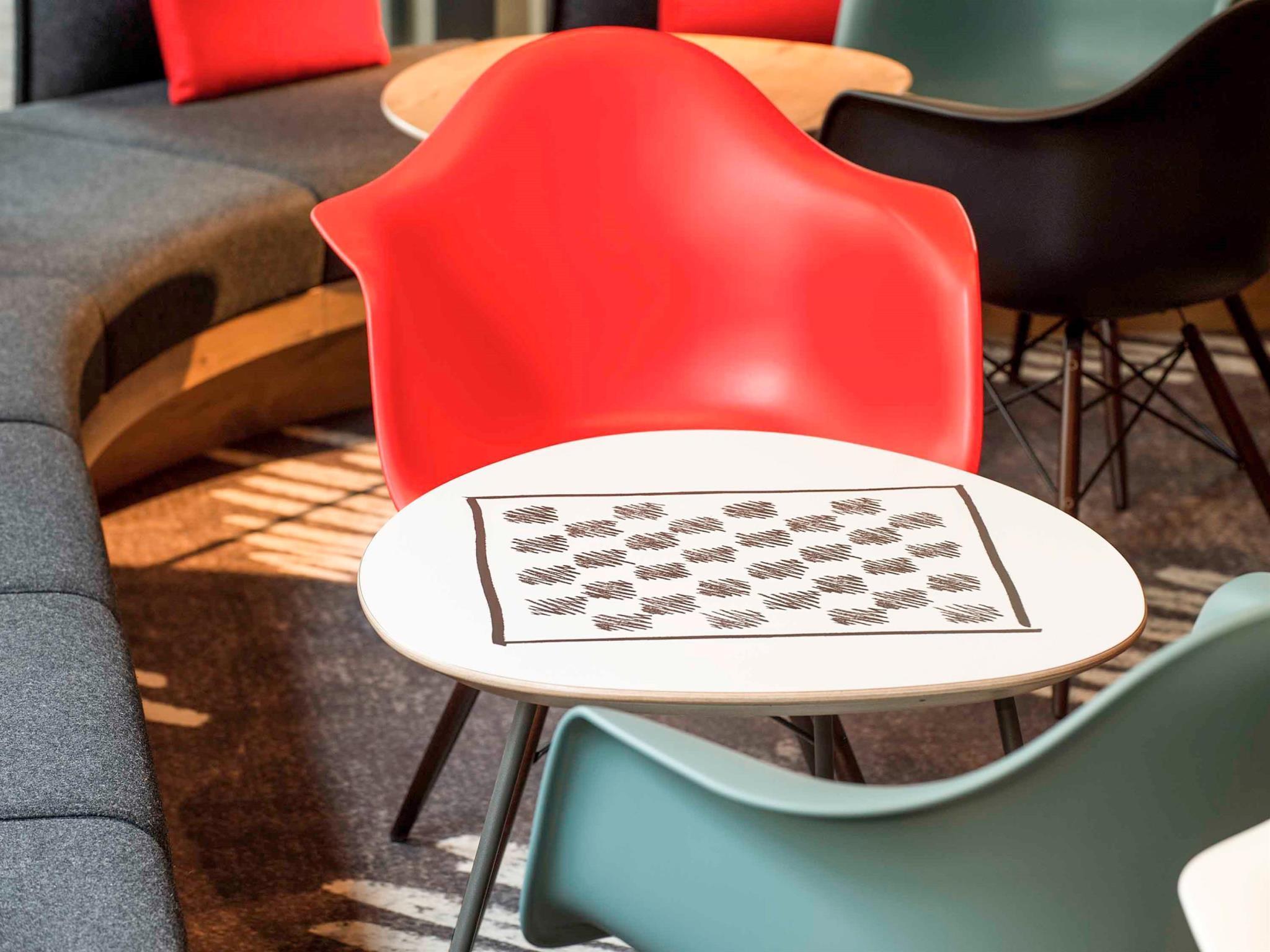 Hotel Ibis Saint Quentin En Yvelines - Velodrome Montigny-le-Bretonneux Exteriér fotografie