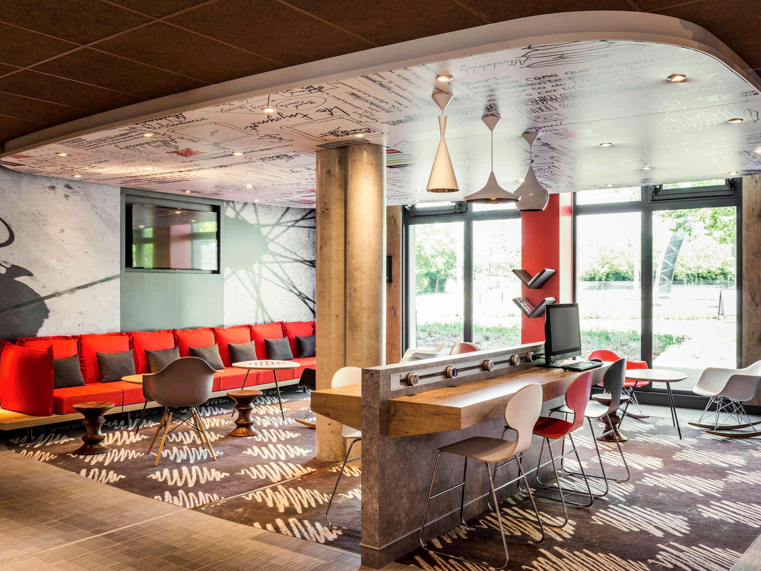 Hotel Ibis Saint Quentin En Yvelines - Velodrome Montigny-le-Bretonneux Exteriér fotografie