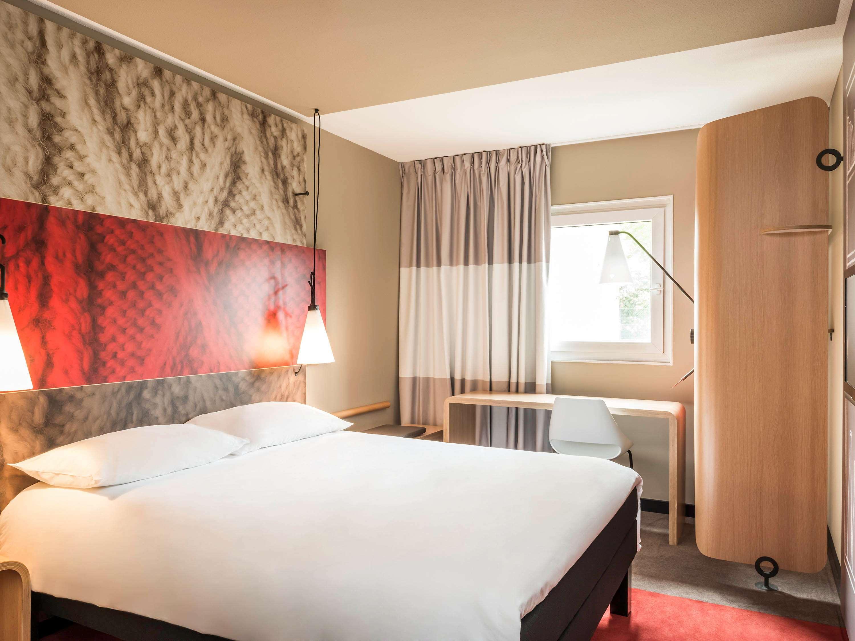 Hotel Ibis Saint Quentin En Yvelines - Velodrome Montigny-le-Bretonneux Exteriér fotografie