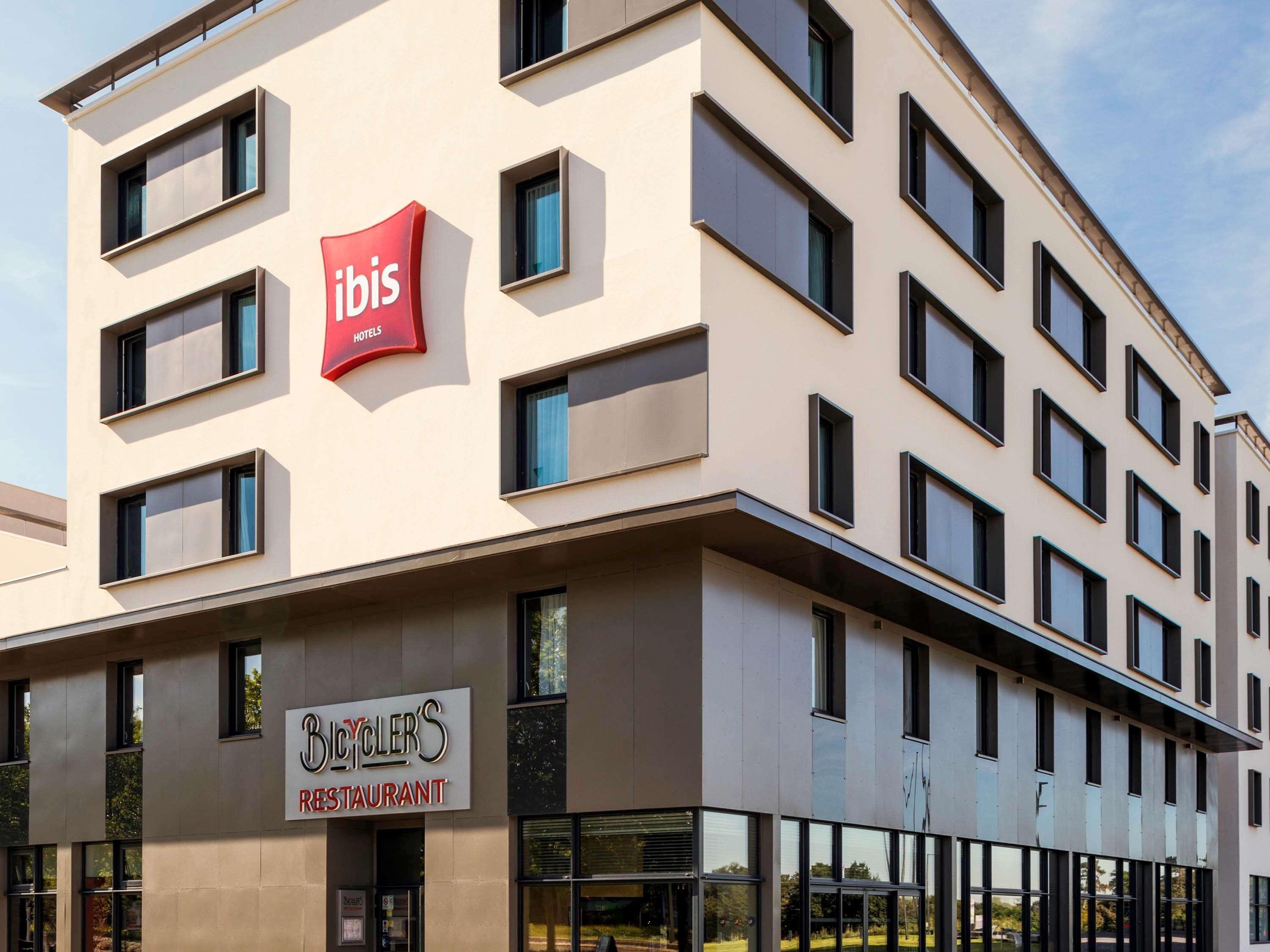 Hotel Ibis Saint Quentin En Yvelines - Velodrome Montigny-le-Bretonneux Exteriér fotografie